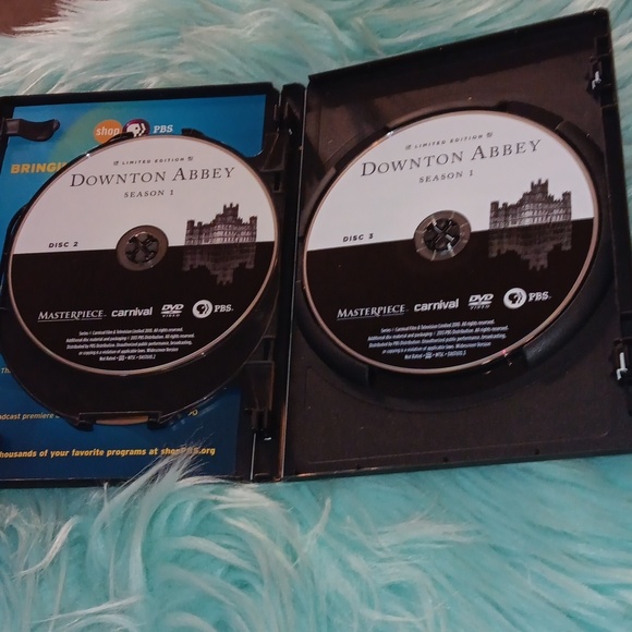Downtown Abbey season 1 DVD like new Downtown Abbey - Picture 6 of 7